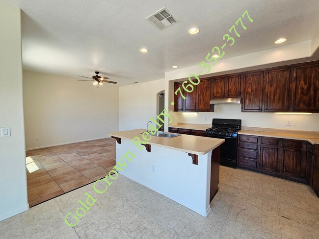 property at 1125 Mesquite Ave