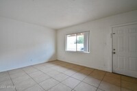 2138 E Turney Ave, Unit B in Phoenix, AZ - Foto de edificio - Building Photo