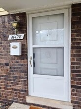 24128 Quad Park Ln in Clinton Township, MI - Building Photo - Building Photo