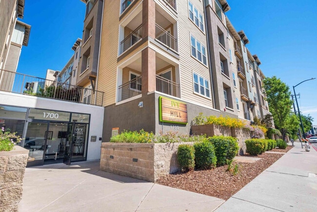 1700 Botelho Dr in Walnut Creek, CA - Building Photo - Building Photo