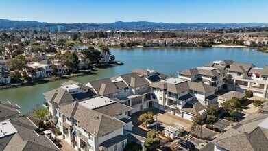 500 Baltic Cir, Unit 1221 in Redwood City, CA - Building Photo - Building Photo