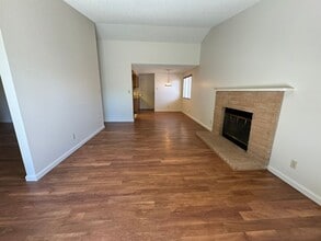 1645 Shadow Ln in Sparks, NV - Building Photo - Building Photo