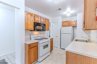 22 Deer Hill Ct in Boonton, NJ - Building Photo - Building Photo