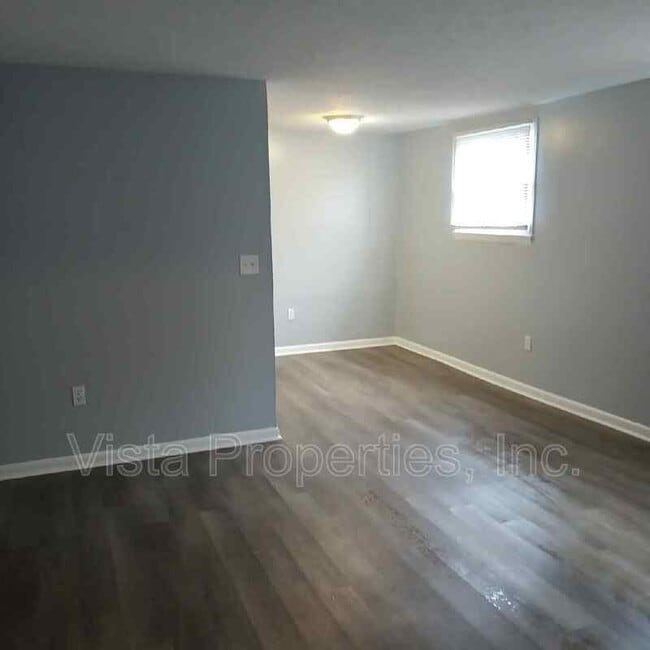 4903 Saddlebrook Ln in Louisville, KY - Building Photo - Building Photo