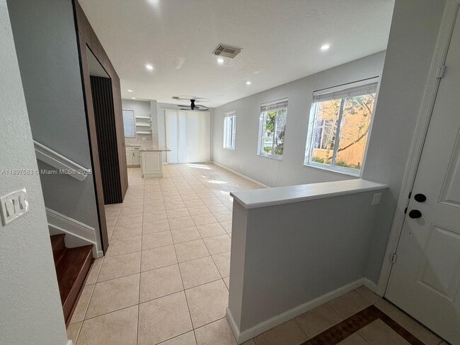 1737 Carvelle Dr in Riviera Beach, FL - Building Photo - Building Photo