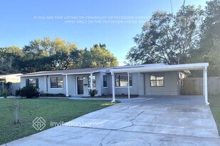 5750 Cedar Forest Dr N in Jacksonville, FL - Building Photo