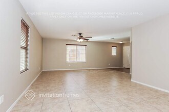 2241 S Buckaroo Trail in Gilbert, AZ - Building Photo - Building Photo