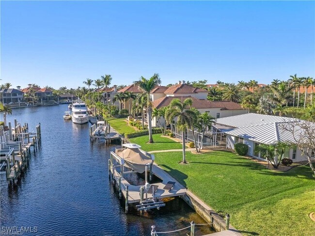 property at 6822 Griffin Blvd