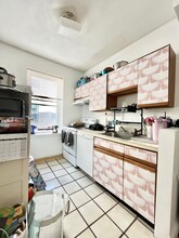 1411 Commonwealth Ave, Unit 404 in Boston, MA - Building Photo - Building Photo