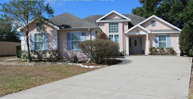 8101 Setters Point Dr in New Port Richey, FL - Building Photo - Building Photo