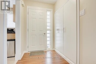 47 Bessarion Rd in Toronto, ON - Building Photo - Building Photo
