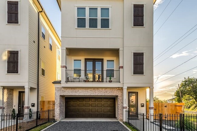 2604 McIlhenny St in Houston, TX - Building Photo - Building Photo