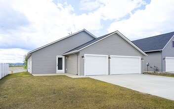 11577 Railway Ave in Rathdrum, ID - Building Photo - Building Photo
