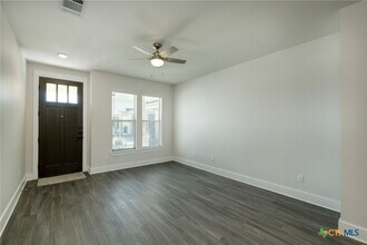 1300 Black Locust Drive West in Pflugerville, TX - Building Photo - Building Photo