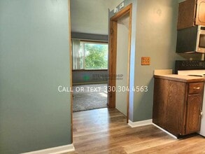 1712 Breiding Rd in Akron, OH - Building Photo - Building Photo