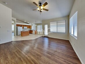 16803 W Fillmore St in Goodyear, AZ - Foto de edificio - Building Photo