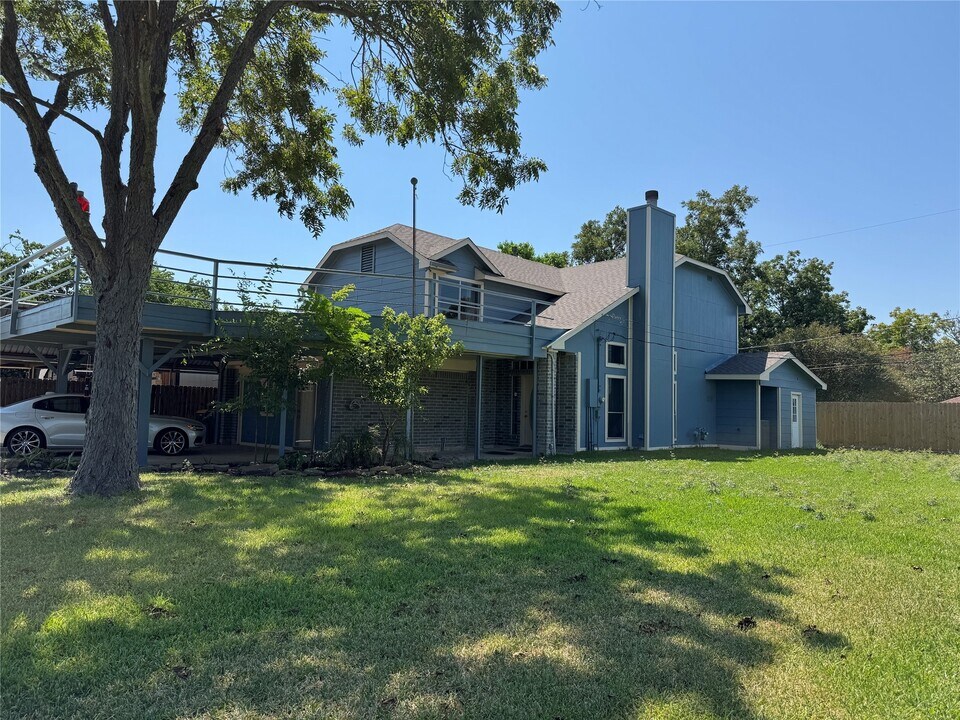 4714 Willow St in Seabrook, TX - Building Photo
