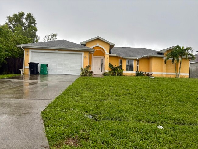 property at 550 SW College Park Rd
