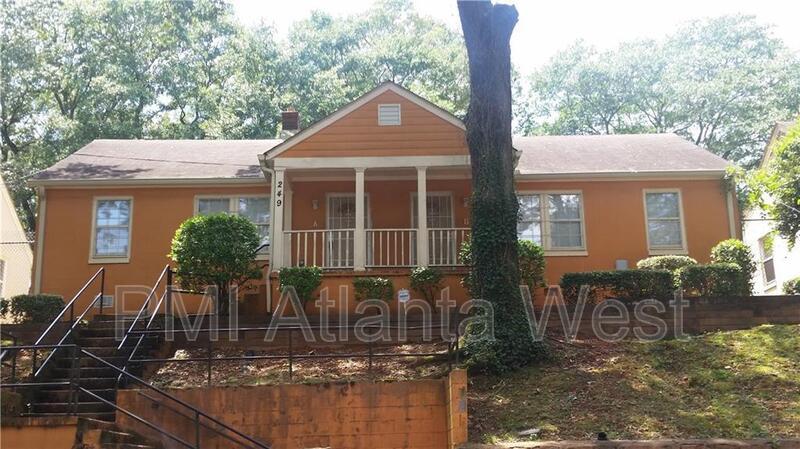 249 Lawton St SW in Atlanta, GA - Foto de edificio
