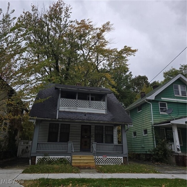 property at 1534 E 133rd St