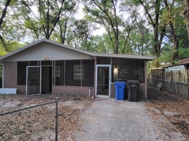 314 Tweed Ave in Seffner, FL - Building Photo