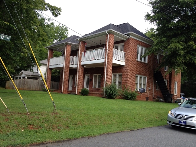 433 E Main St in Forest City, NC - Building Photo