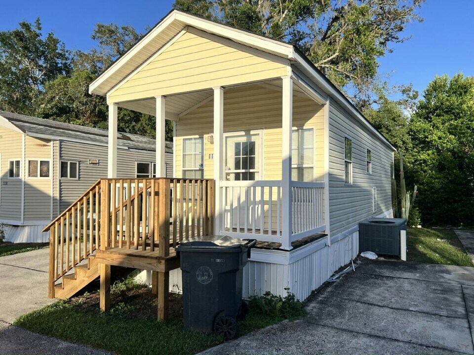 1116 Chicago Bulls St in Avon Park, FL - Building Photo
