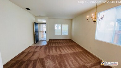 8457 Tambor Way in Elk Grove, CA - Building Photo - Building Photo