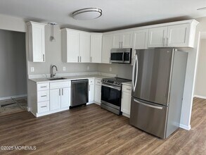 831 Anchor Dr in Forked River, NJ - Building Photo - Building Photo