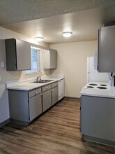 17506-17508 8th Ave Ct E in Spanaway, WA - Building Photo - Building Photo