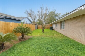 1424 N Avenue F in Freeport, TX - Building Photo - Building Photo