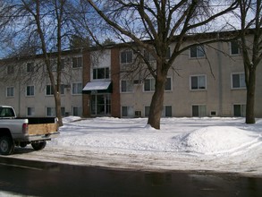 Third Street Apartments in Columbia Heights, MN - Building Photo - Building Photo