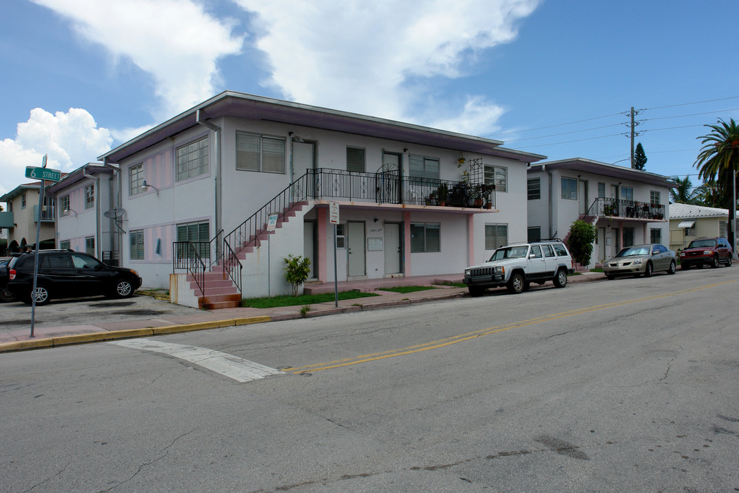 1035-1045 6th St in Miami Beach, FL - Foto de edificio