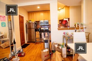 67 Babcock St in Brookline, MA - Building Photo