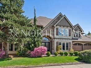 19422 SW Lorna Ln in Lake Oswego, OR - Building Photo - Building Photo