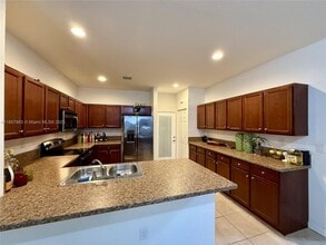 698 SE 34th Terrace in Homestead, FL - Building Photo - Building Photo