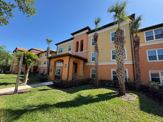 5459 Vineland Rd in Orlando, FL - Building Photo - Building Photo