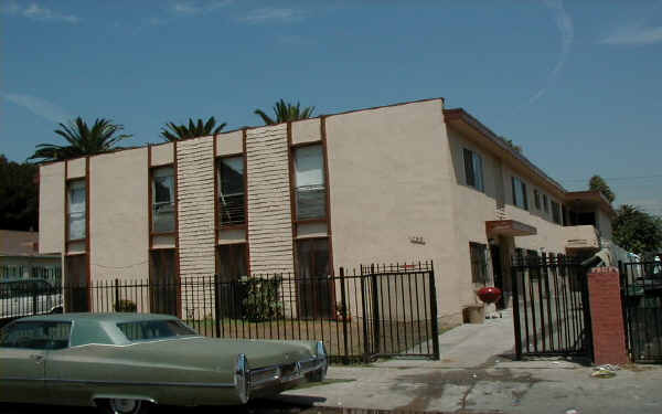 333 E 80th St in Los Angeles, CA - Building Photo