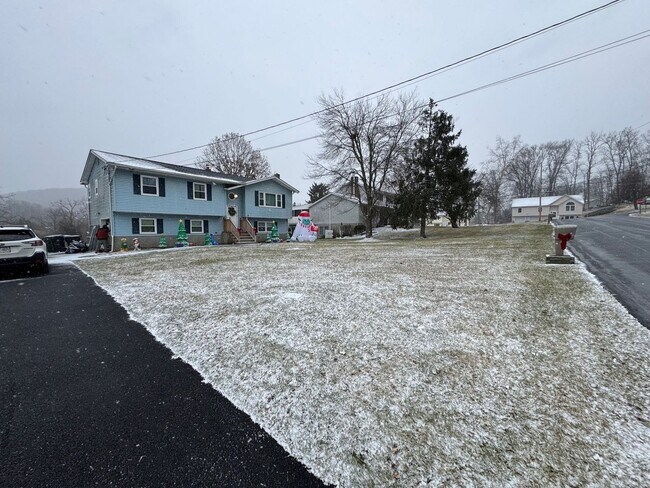 4 Wright Rd in Chester, NY - Building Photo - Building Photo