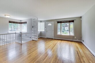 8617 Lynbrook Dr in Bethesda, MD - Building Photo - Building Photo