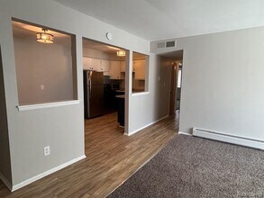 19810 W 12 Mile Rd in Southfield, MI - Building Photo - Building Photo