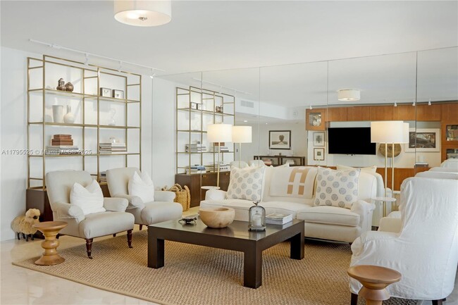 3 Grove Isle Dr, Unit C507 in Miami, FL - Building Photo - Building Photo