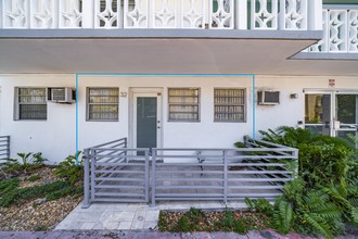 900 6th St in Miami Beach, FL - Building Photo - Building Photo