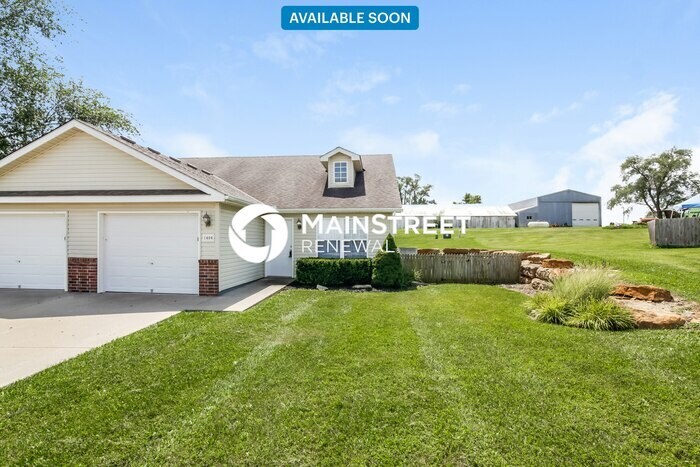 1404 Eagle Dr in Pleasant Hill, MO - Building Photo