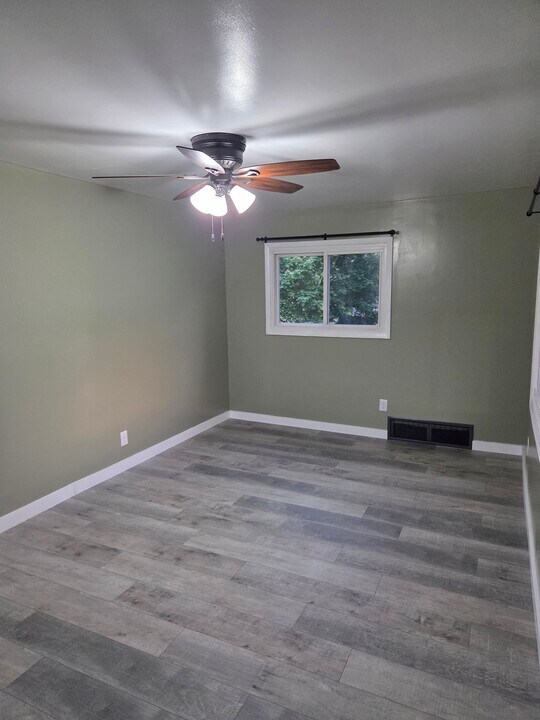 748 Little Deer Creek Valley Rd in Russellton, PA - Building Photo