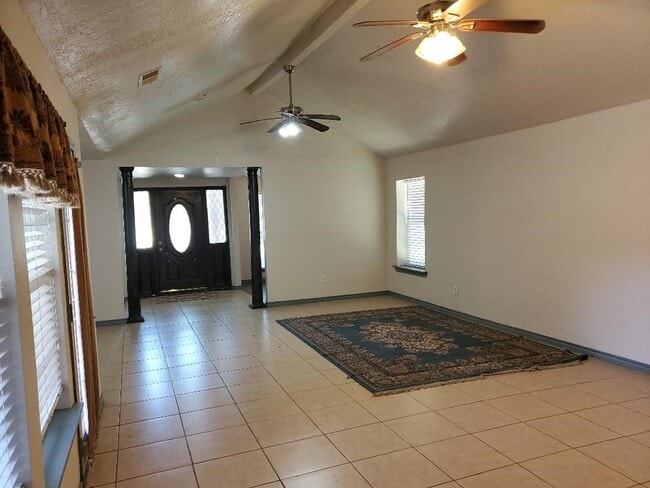 6831 Stoney River Dr in Spring, TX - Foto de edificio - Building Photo