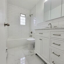 571 Nassau Blvd in West Hempstead, NY - Building Photo - Building Photo