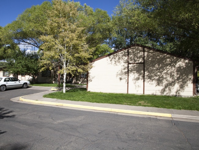 Valley Sun Village in Cortez, CO - Foto de edificio - Building Photo