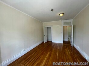 1111 Beacon St in Brookline, MA - Building Photo - Building Photo