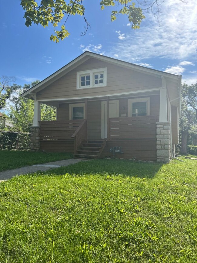 property at 5045 Bellefontaine Ave
